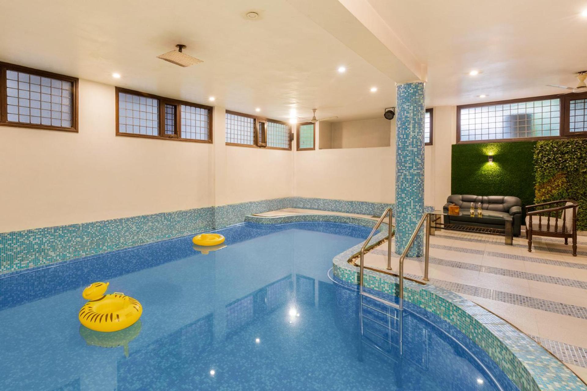 Stayvista At The Magnolia Farm In 3 Bedroom With Indoor Pool & Jacuzzi Villa *